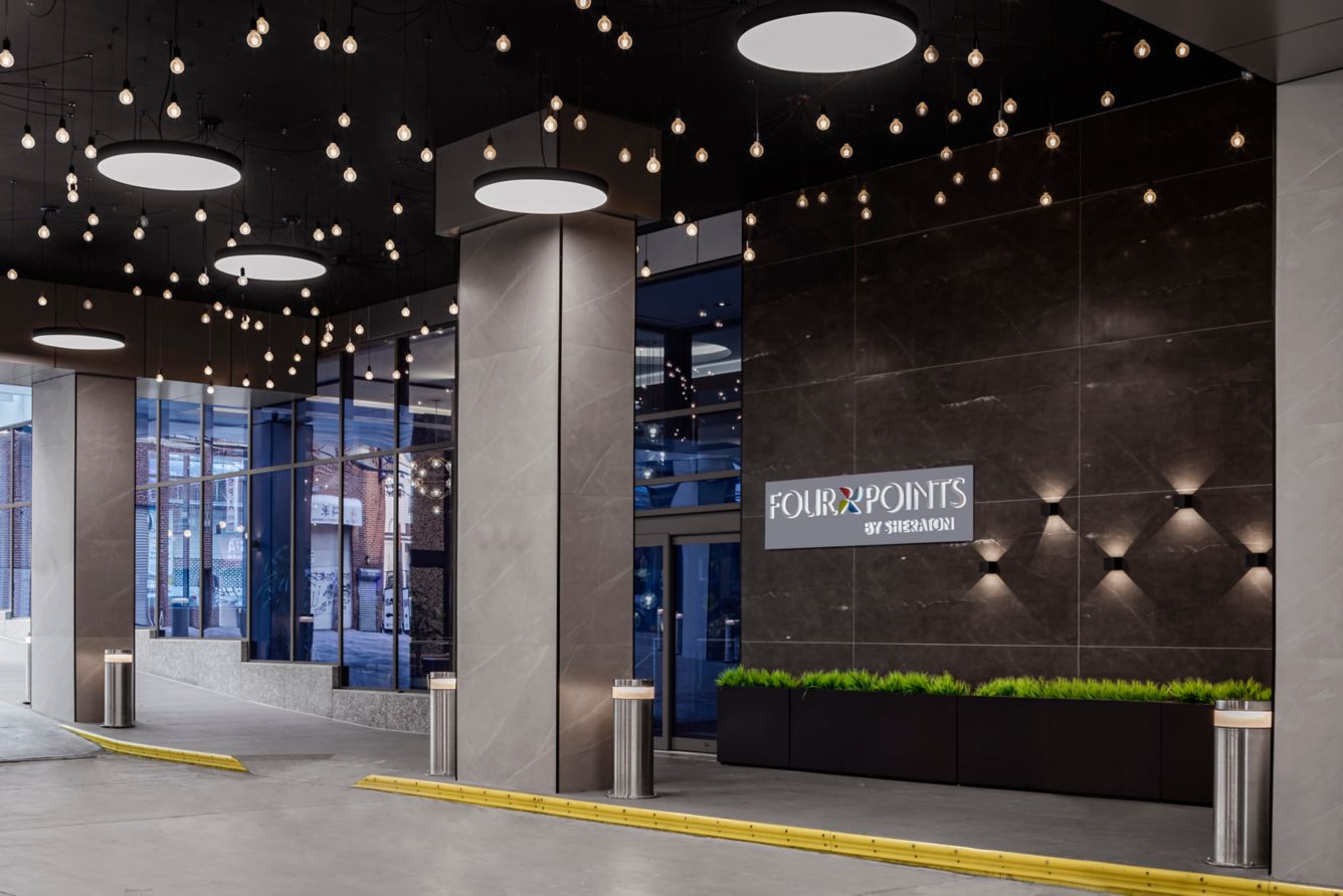 Four Points by Sheraton Flushing entrance